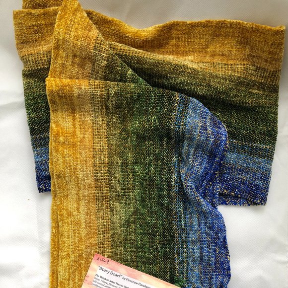 Handwoven, chenille scarf - Picture 4 of 4